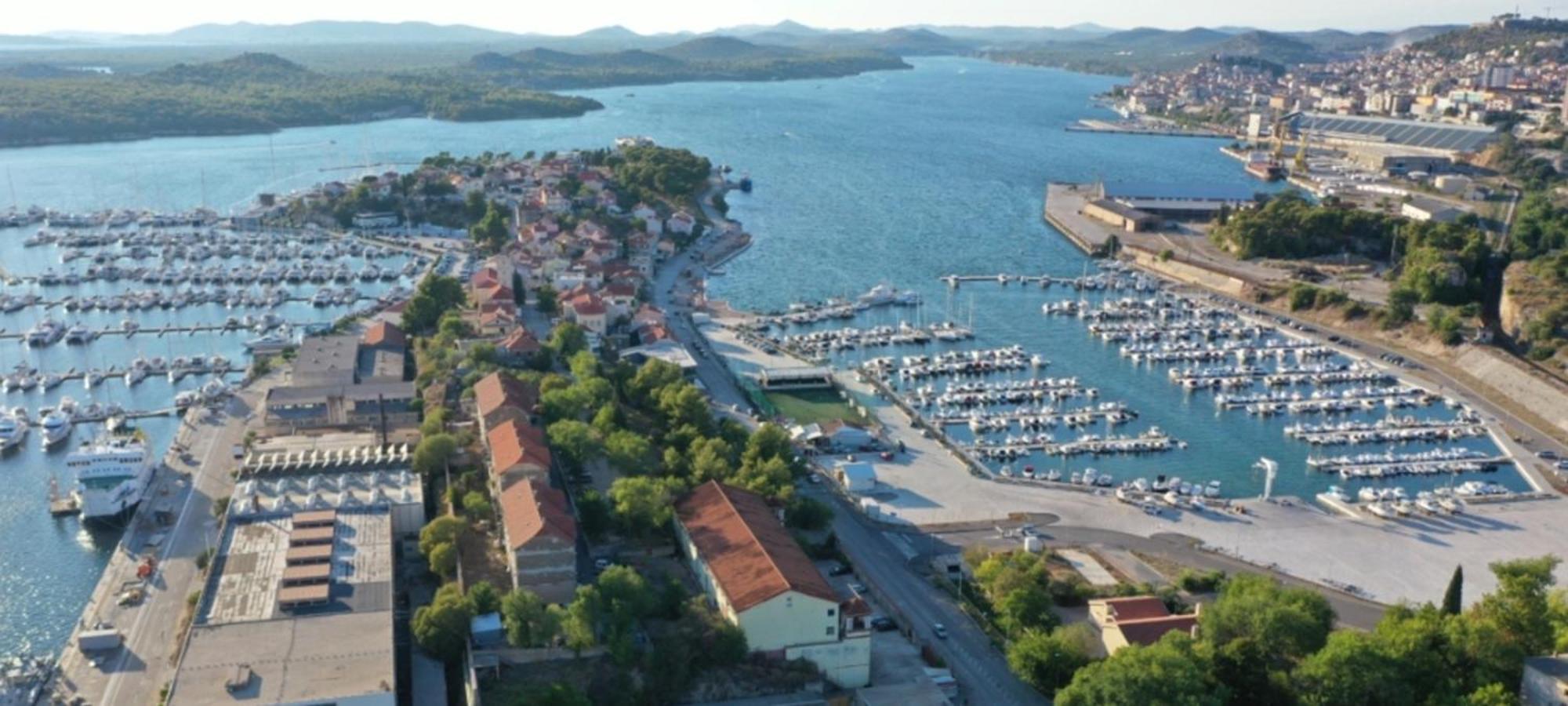 Villa Kuca Za Odmor Eni **** Šibenik Exterior foto